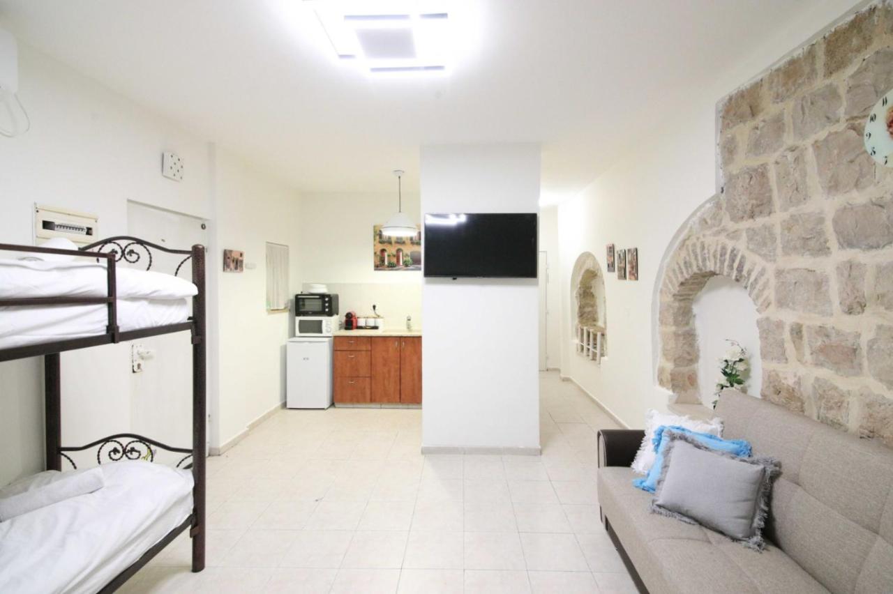Private Hostel - Best location Jerusalem Exterior foto